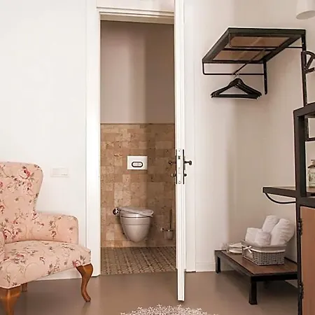 Sakula Hotel 3*